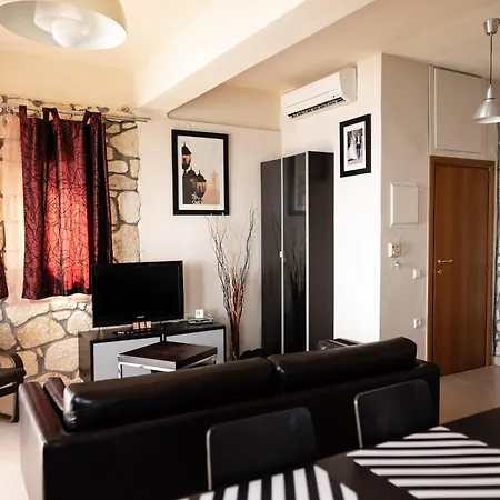 Sea View Apartment *